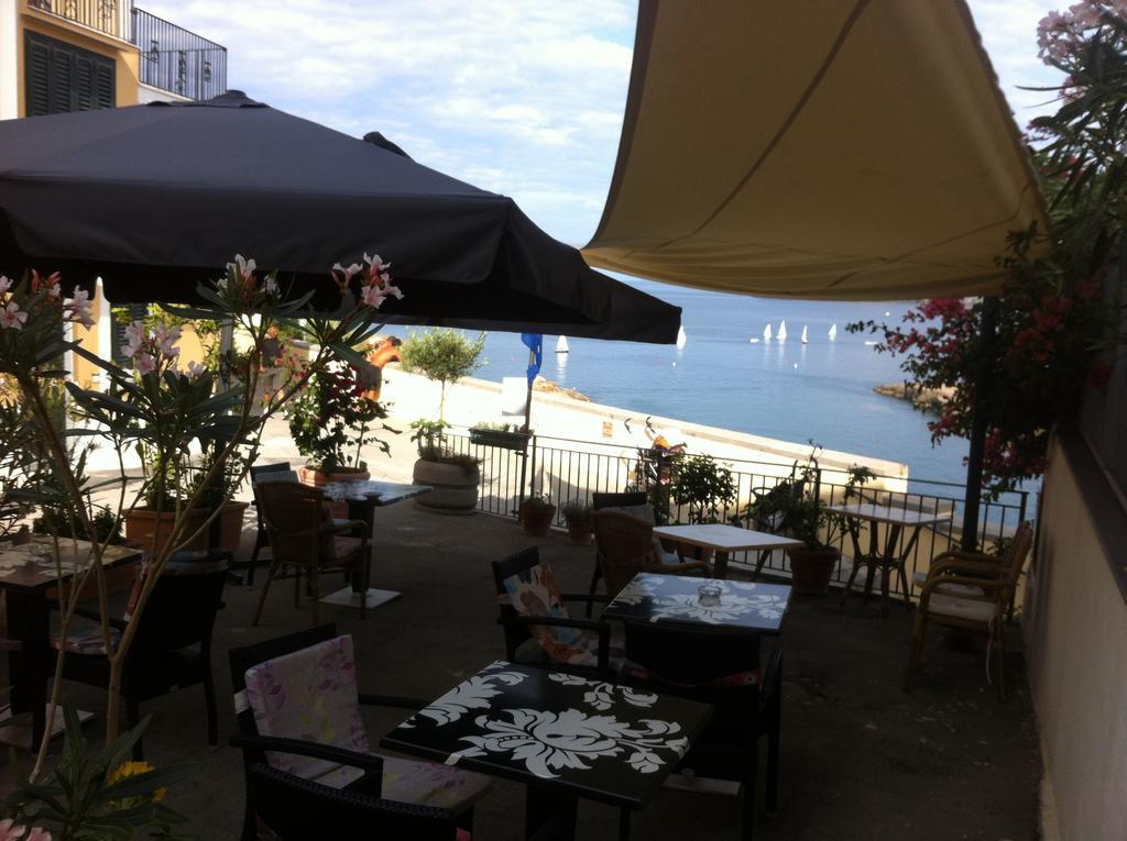 Hotel Villa Iulia Ventotene Exterior photo